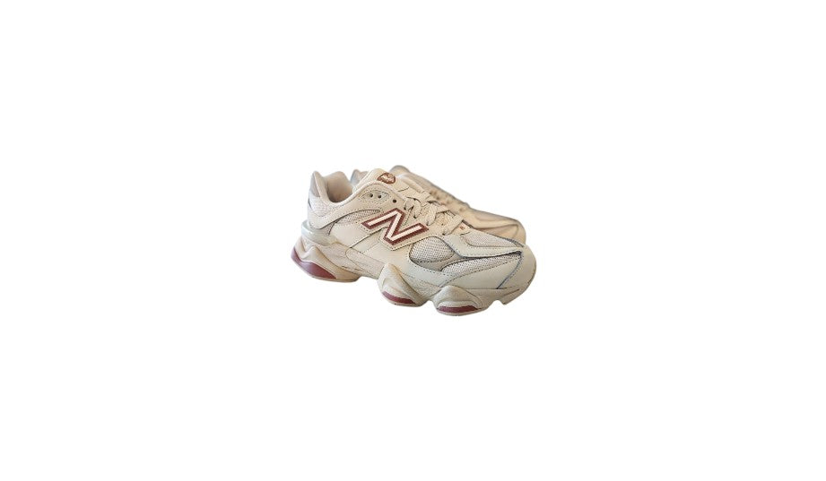 New Balance 9060 - Hueso/Gorrión