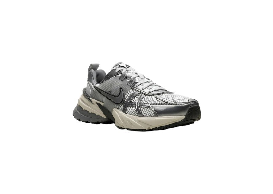 Nike V2K Run "Platino Puro/Gris Lobo"
