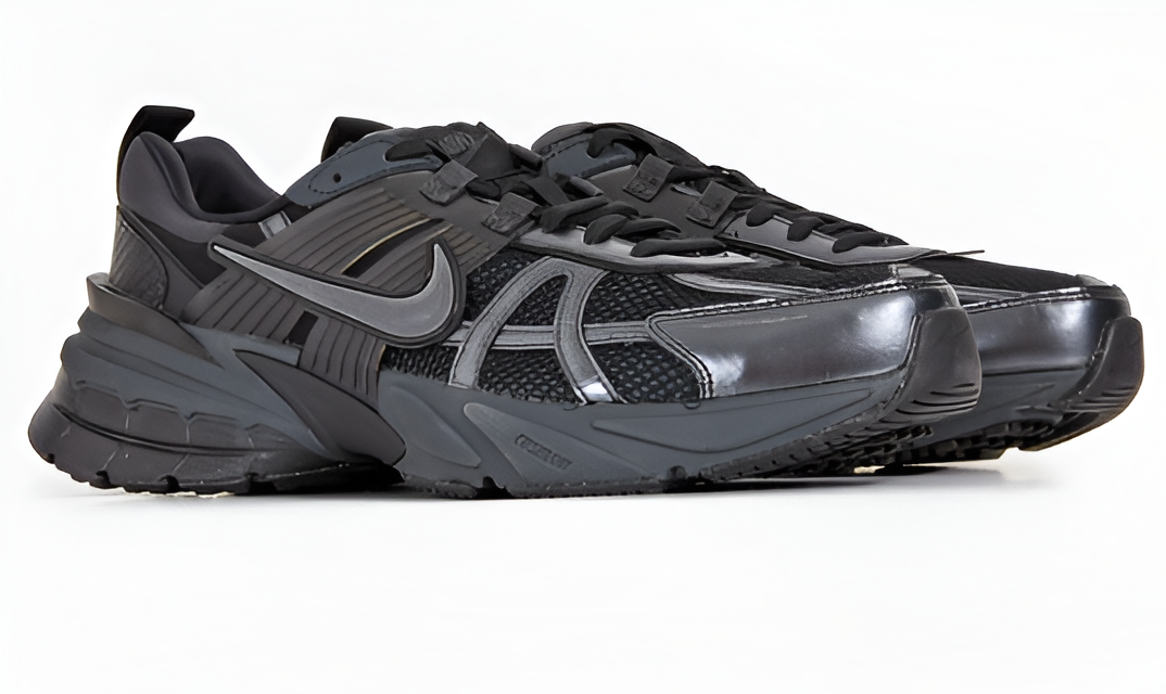 NIKE carrera v2k