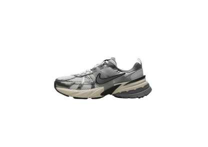 Nike  V2K Run "Platino Puro/Gris Lobo"