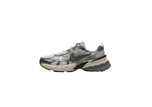 Nike  V2K Run "Platino Puro/Gris Lobo"