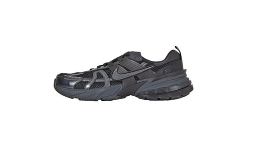 NIKE carrera v2k
